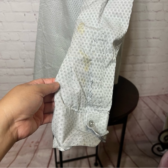 ROBERT GRAHAM LONG SLEEVE BUTTON DOWN SHIRT XL flip cuff detail GUC *stain - Picture 12 of 15